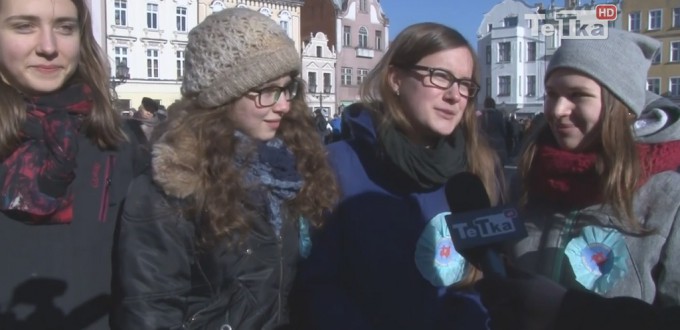 Polonez maturzystów na ulicach Tczewa