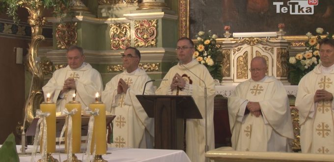 We wtorek w kościele Podwyższenia Krzyża Świętego ks. Adam Gadomski obchodził 25-lecie święceń kapłańskich.