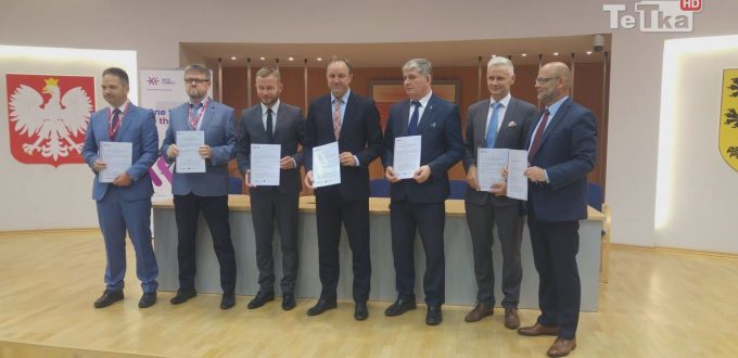 Pięć miast województwa pomorskiego podpisało umowy dotyczące wspólnego biletu dla Pomorza
