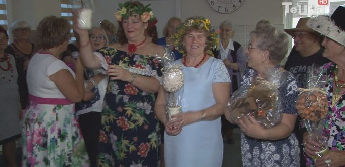 seniorzy bawili się na balu seniora