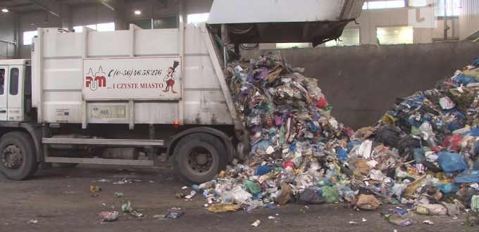 wzrosną opłaty za odpady komunalne - sprawdzamy, czy mieszkańcy dostaną kolejną podwyżkę,