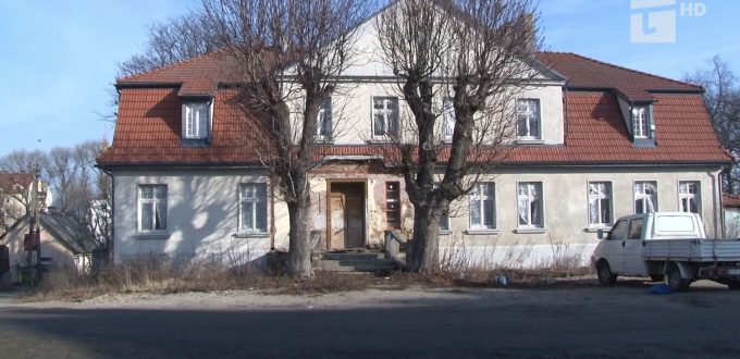 Ratusz pozwie dzierżawcę dworku