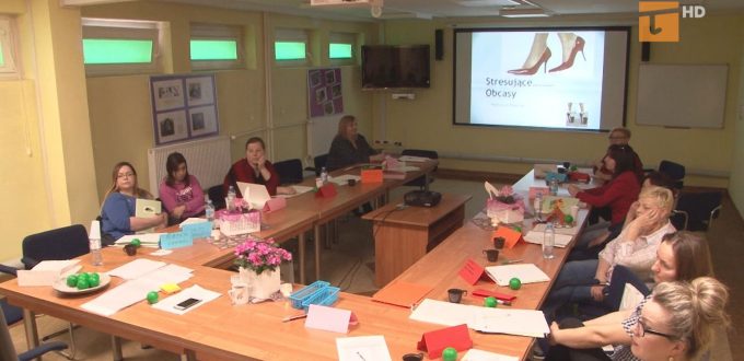 Powiatowy Urząd Pracy prowadzi spotkanie i warsztaty dla kobiet