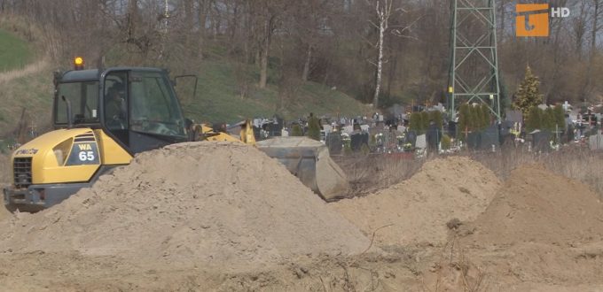 Trwa rozbudowa cmentarza komunalnego
