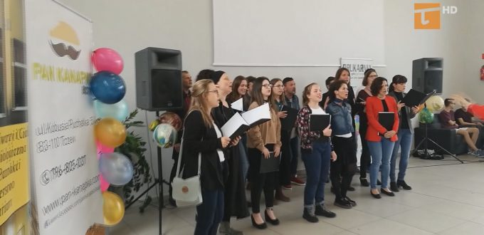Młodzi bohaterowie pomogli potrzebującym