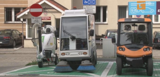 Zakład Usług Komunalnych otrzymał nowe maszyny, które będą wykorzystywane do miejskich prac porządkowych