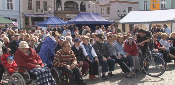 Festyn Przyjaźni „Tacy sami” zgromadził wielu tczewian, którzy wspólnie bawili się z osobami niepełnosprawnymi