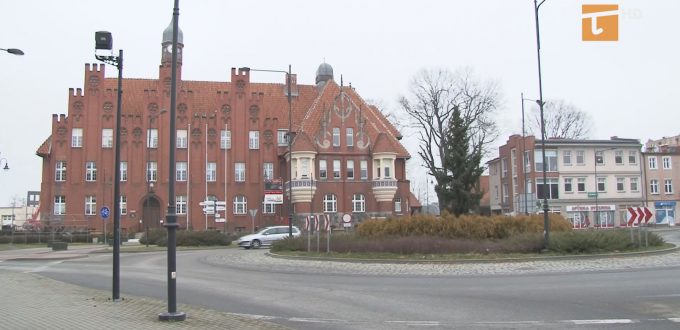Rondo przed ratuszem z oficjalną nazwą