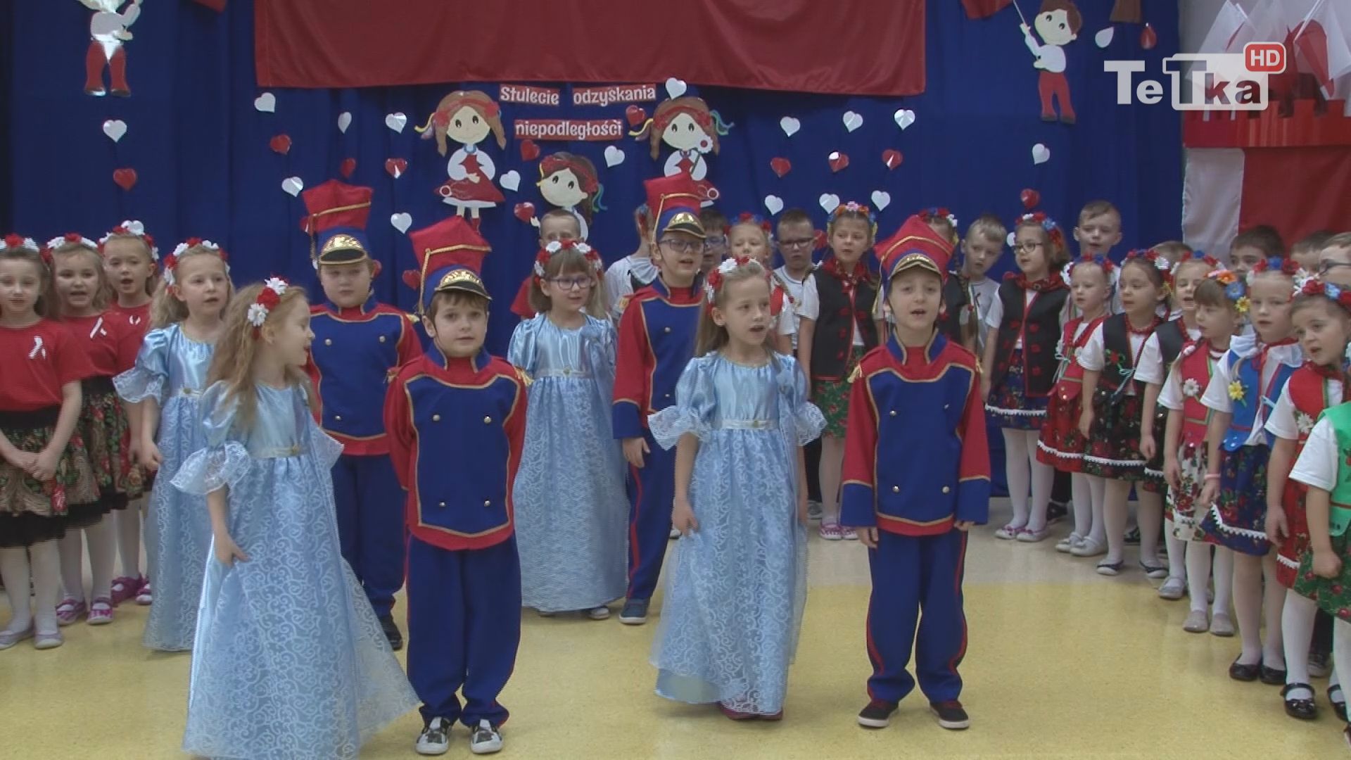 przedszkolaki z „Siedmiu Darów” śpiewały, tańczyły i recytowały wiersze o niepodległej Polsce