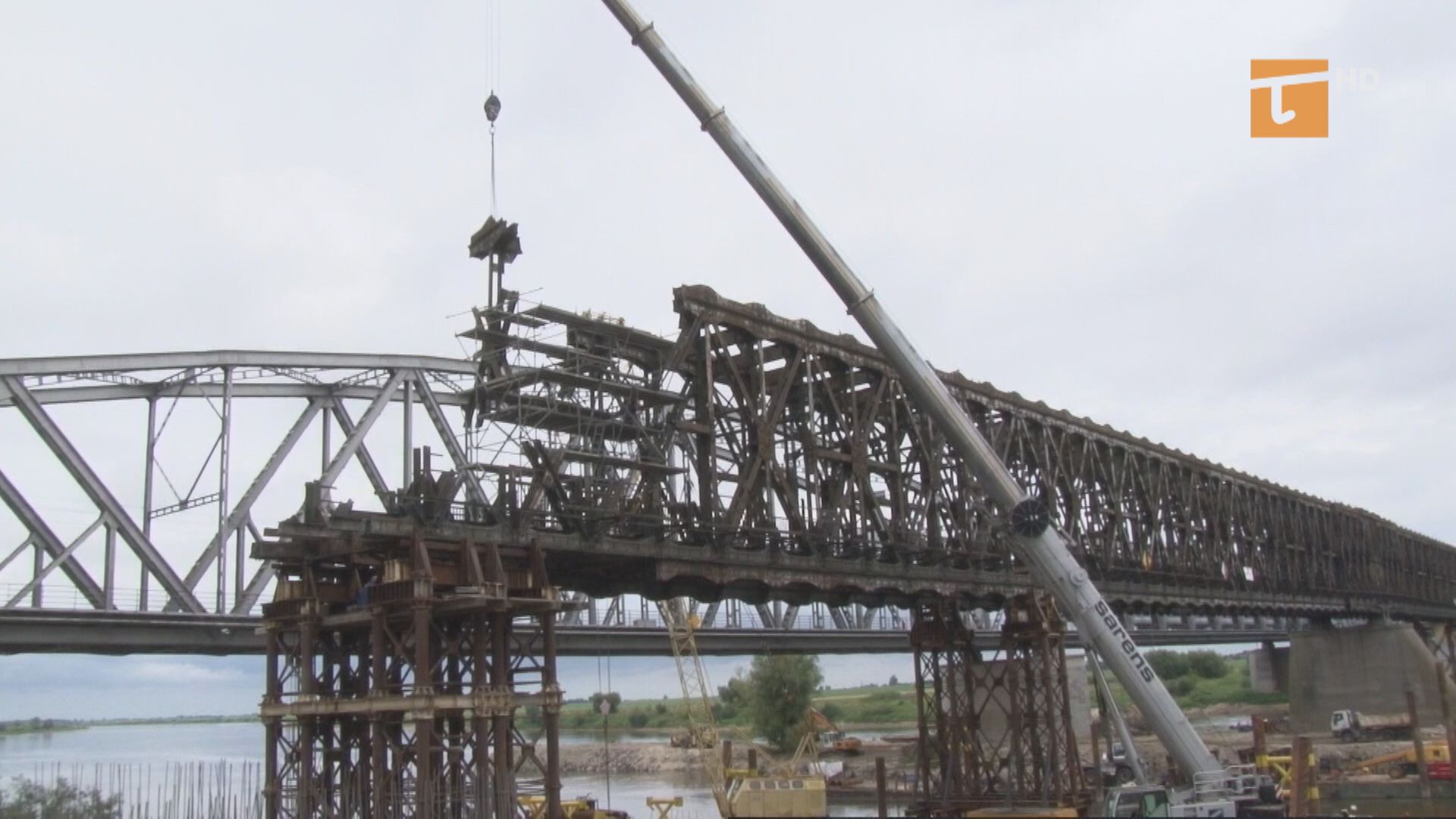 Konserwator wstrzymał odbudowę mostu