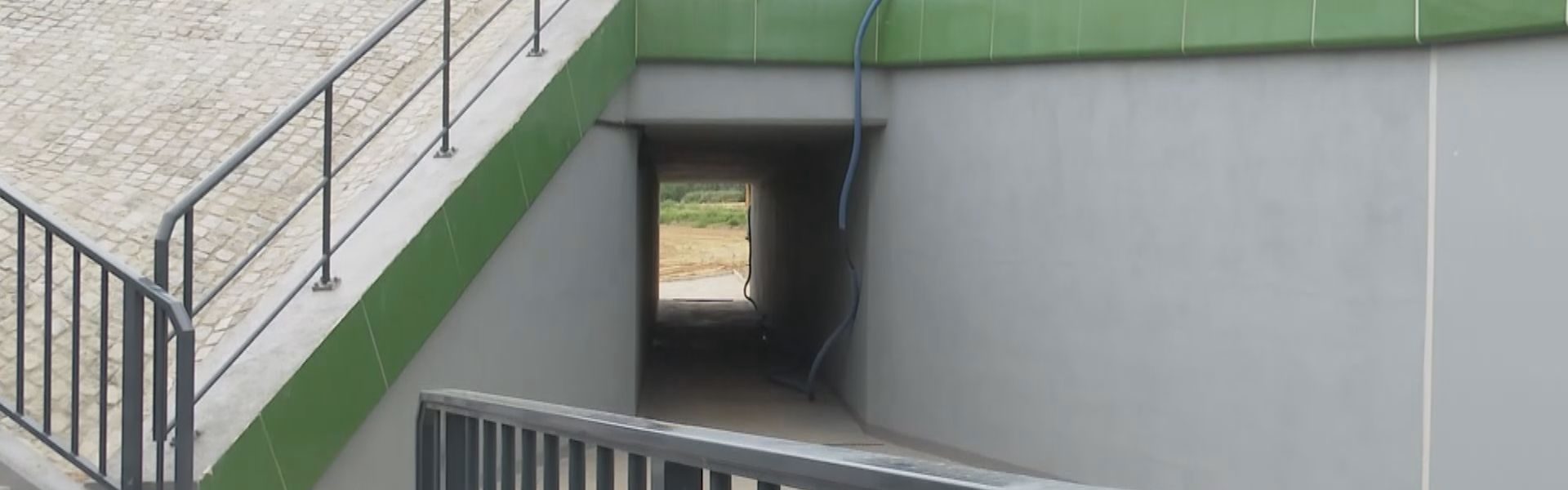 tunel pod drogą