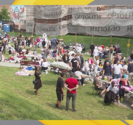 Mnóstwo ludzi i słońca na Pchlim Targu