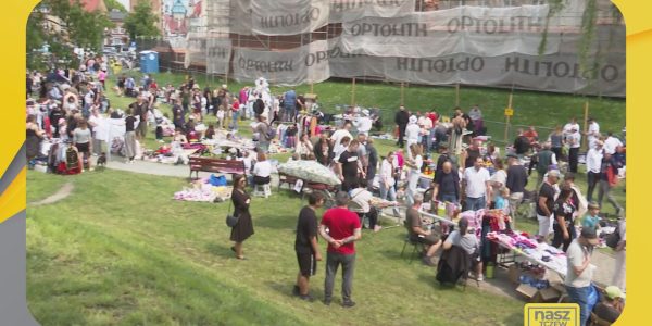 Mnóstwo ludzi i słońca na Pchlim Targu
