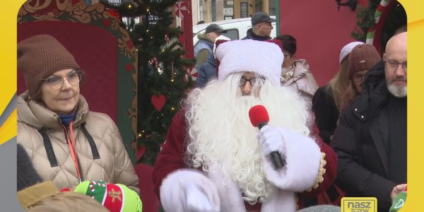 Świąteczny jarmark ze świętym Mikołajem