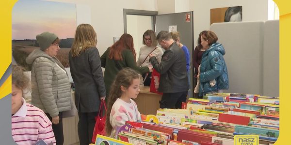 Wiosenna wymienialnia w bibliotece