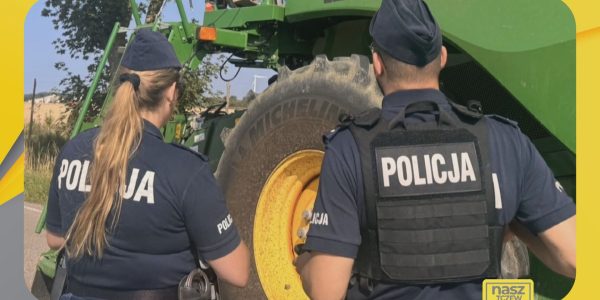Policjanci kontrolują rolników